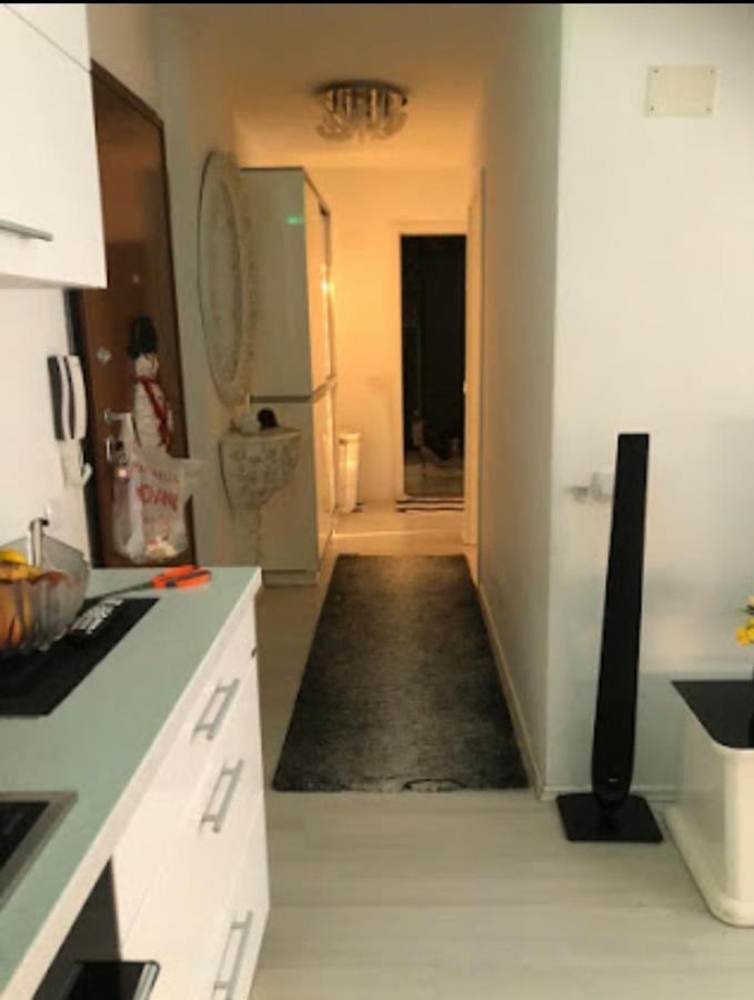 Lovely 2 Bedroom Condo In Gjilan. エクステリア 写真